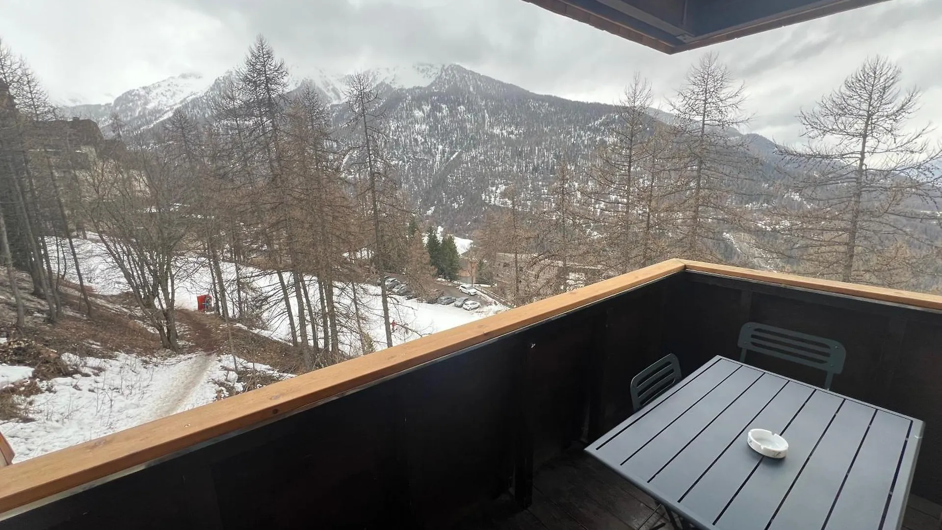 Appartement Tout Confort Centre Station 1650 Au Calme Et Avec Vue 레오레스 아파트